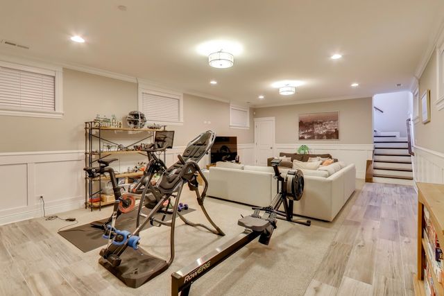 1226 W Henderson Street, Chicago, IL 60657