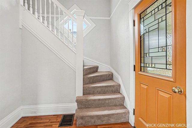 209 W 15th Street, Holland, MI 49423