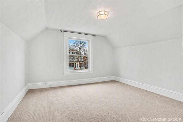 209 W 15th Street, Holland, MI 49423