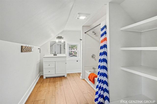 209 W 15th Street, Holland, MI 49423