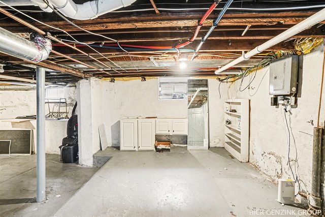 209 W 15th Street, Holland, MI 49423