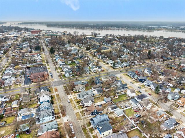 209 W 15th Street, Holland, MI 49423