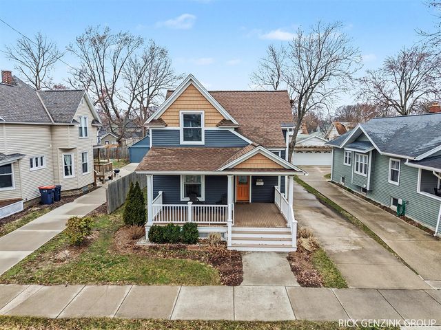 209 W 15th Street, Holland, MI 49423