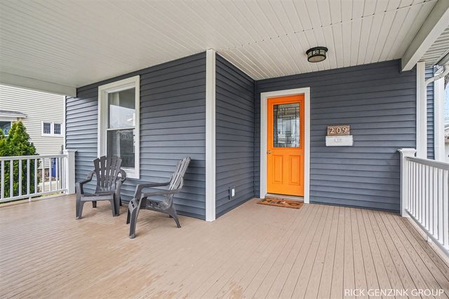 209 W 15th Street, Holland, MI 49423