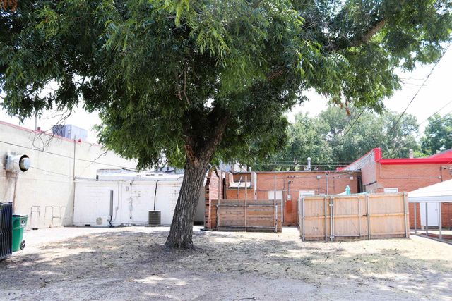 106 W IKARD STREET, Henrietta, TX 76365