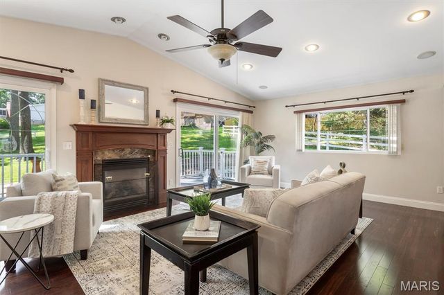 4962 Deepwood Court, St Louis, MO 63128