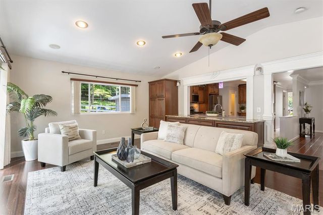 4962 Deepwood Court, St Louis, MO 63128