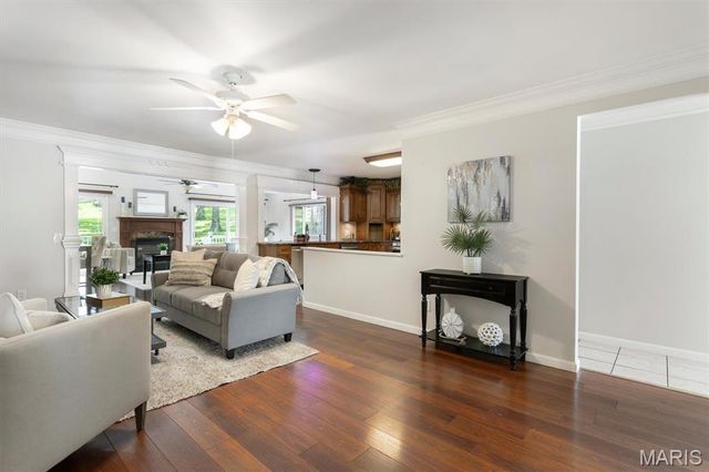 4962 Deepwood Court, St Louis, MO 63128