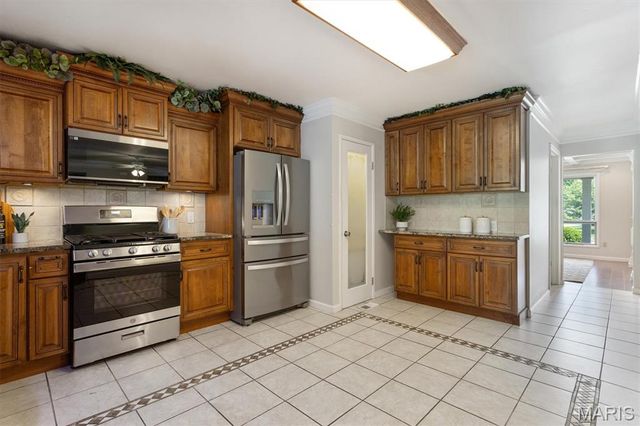 4962 Deepwood Court, St Louis, MO 63128