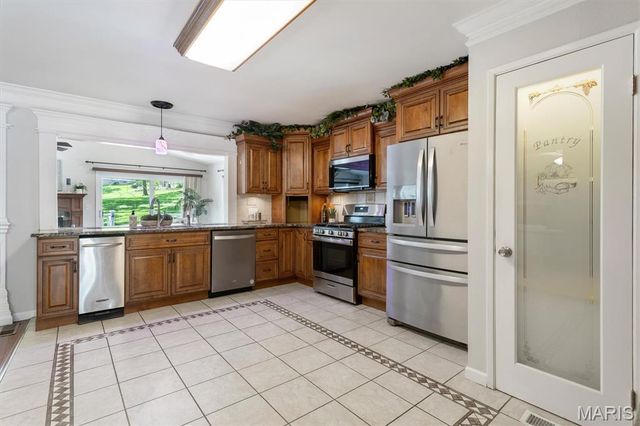 4962 Deepwood Court, St Louis, MO 63128