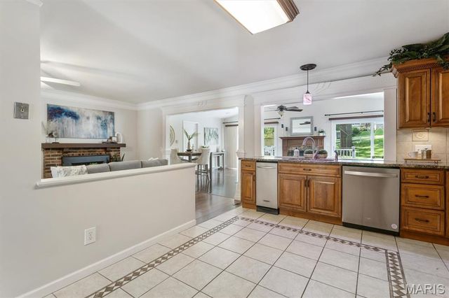 4962 Deepwood Court, St Louis, MO 63128