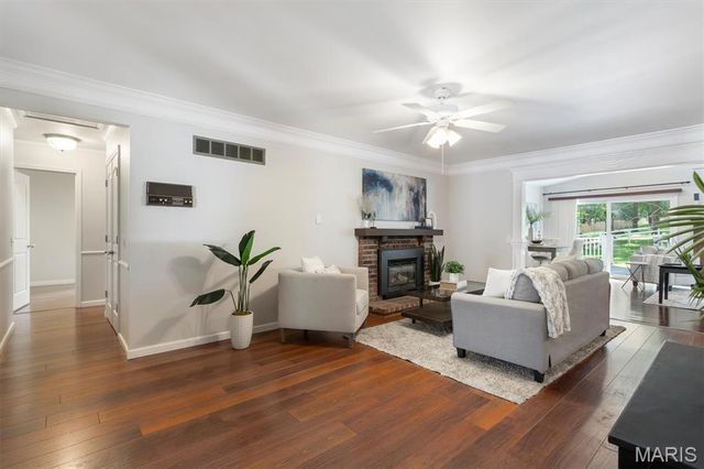 4962 Deepwood Court, St Louis, MO 63128