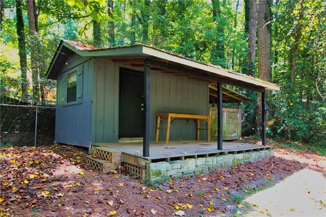 4685 Barnes Court, Loganville, GA 30052