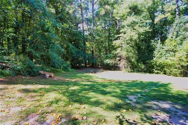 4685 Barnes Court, Loganville, GA 30052