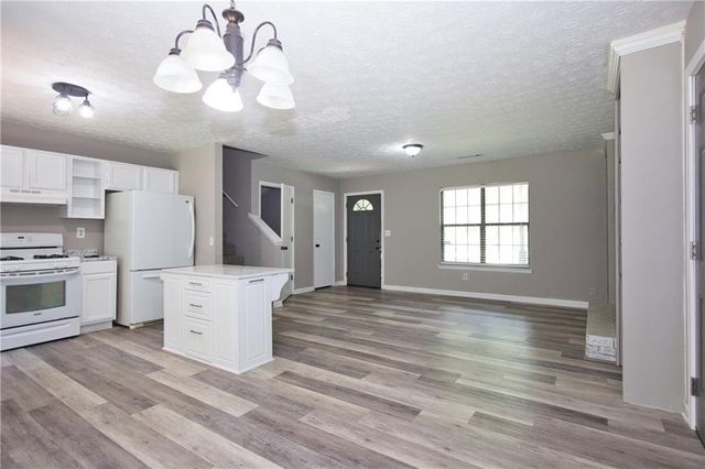 4685 Barnes Court, Loganville, GA 30052