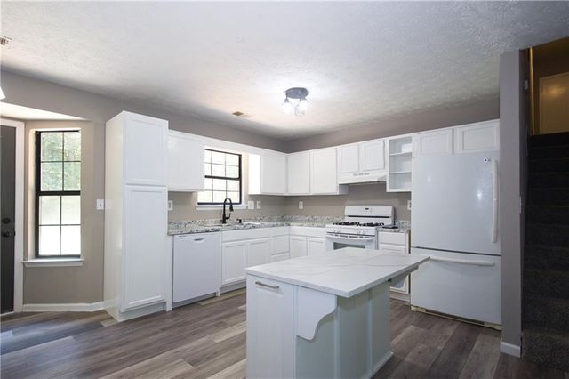 4685 Barnes Court, Loganville, GA 30052