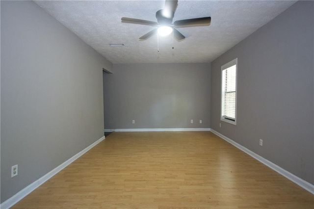4685 Barnes Court, Loganville, GA 30052