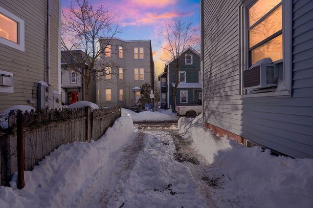 39 Fairmont St 1, Cambridge, MA 02139