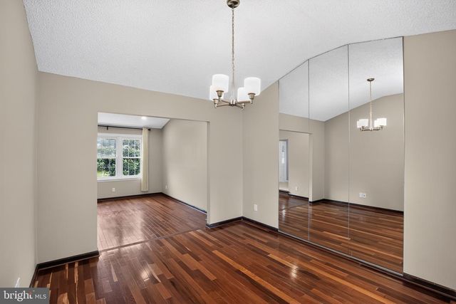 3 PHEASANT RUN CT, Lutherville Timonium, MD 21093