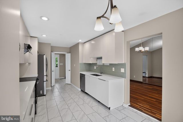 3 PHEASANT RUN CT, Lutherville Timonium, MD 21093