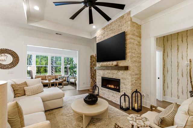 6436 Berg St., Murrells Inlet, SC 29576