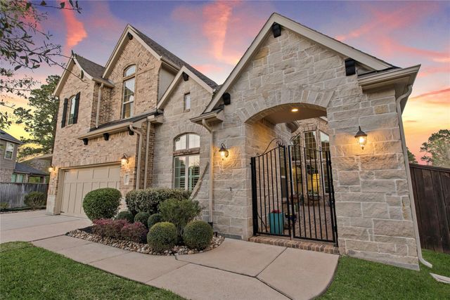 183 Wade Pointe Drive, Montgomery, TX 77316