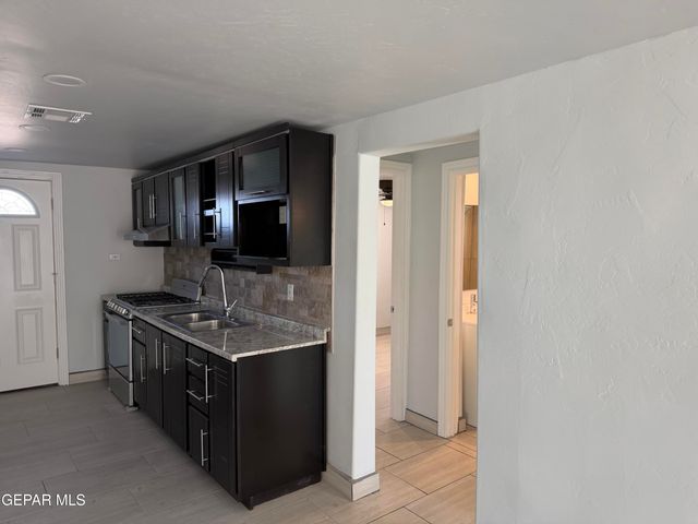 1267 Aspen, Fabens, TX 79838