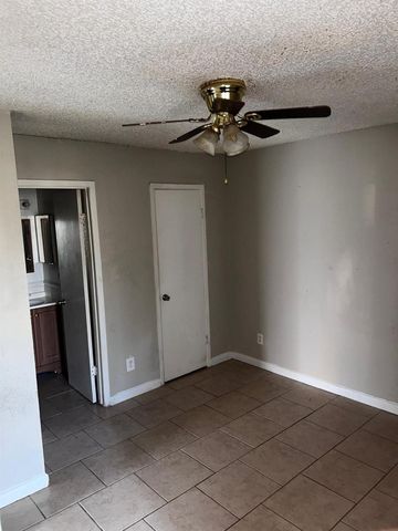 12615 Brookglade Circle 407, Houston, TX 77099