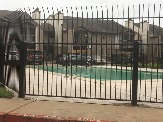 12615 Brookglade Circle 407, Houston, TX 77099