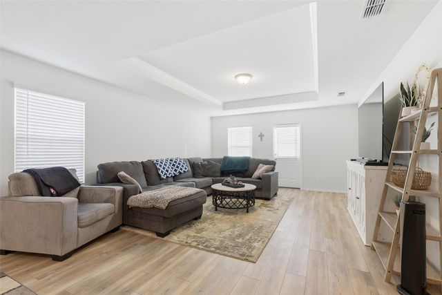 10101 Newtown Drive, Fort Worth, TX 76036
