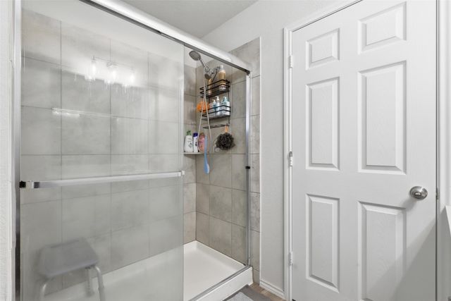 10101 Newtown Drive, Fort Worth, TX 76036