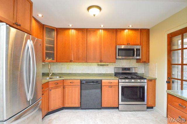 410 Robert Avenue, Ferguson, MO 63135