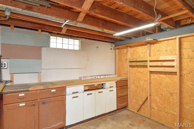 410 Robert Avenue, Ferguson, MO 63135