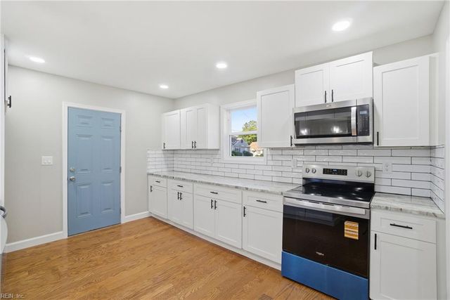 76 Mulberry AVE, Newport News, VA 23607