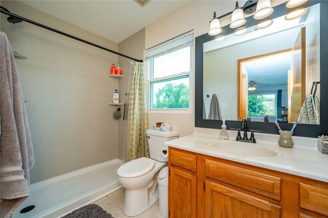 15416 Aurora Avenue, Urbandale, IA 50323