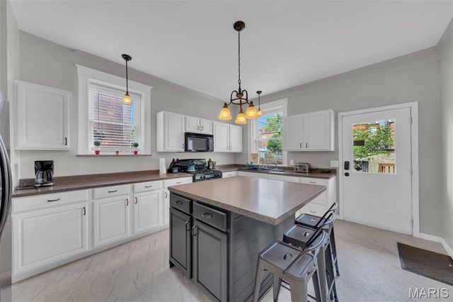 3305 Pestalozzi Street, St Louis, MO 63118