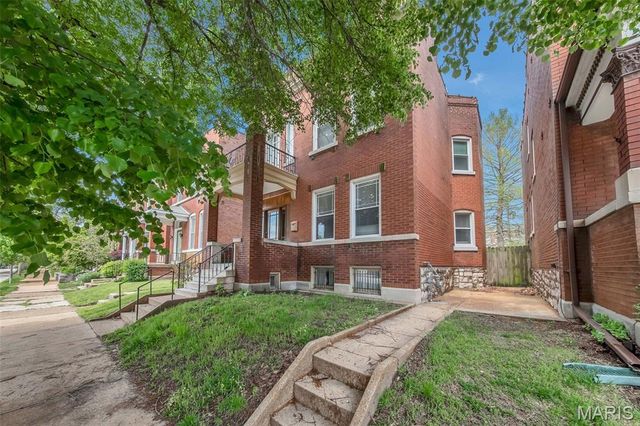 3305 Pestalozzi Street, St Louis, MO 63118