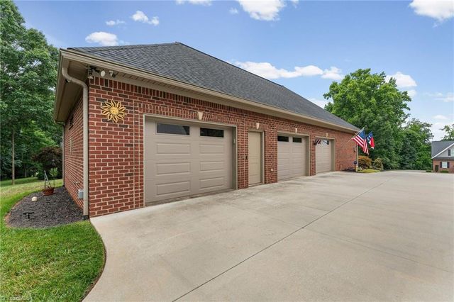 704 Terrace Drive, Lexington, NC 27295