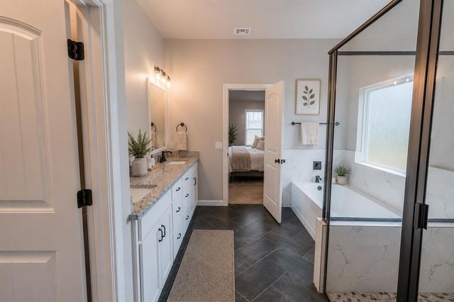 14542 Fox Lair Lane, Edmond, OK 73025