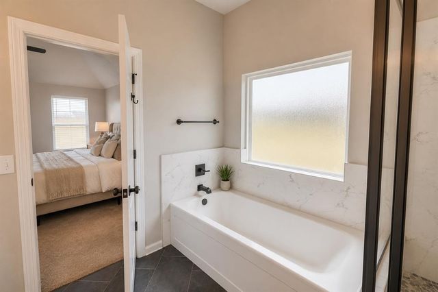 14542 Fox Lair Lane, Edmond, OK 73025