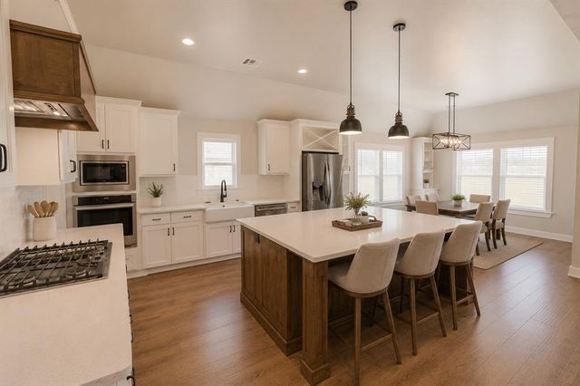 14542 Fox Lair Lane, Edmond, OK 73025