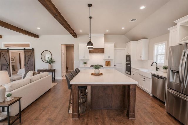 14542 Fox Lair Lane, Edmond, OK 73025
