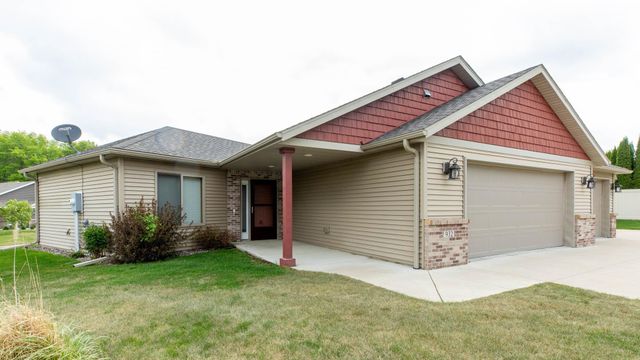 932 Oak Pond Court, Sartell, MN 56377