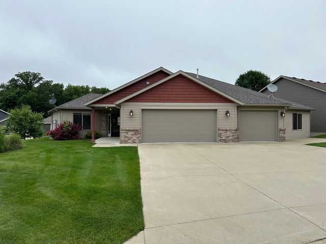 932 Oak Pond Court, Sartell, MN 56377