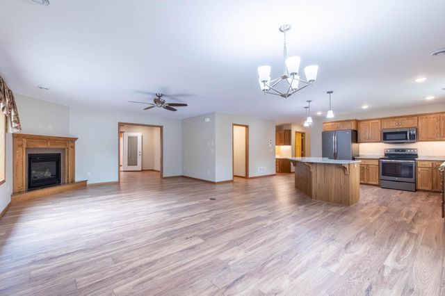 932 Oak Pond Court, Sartell, MN 56377