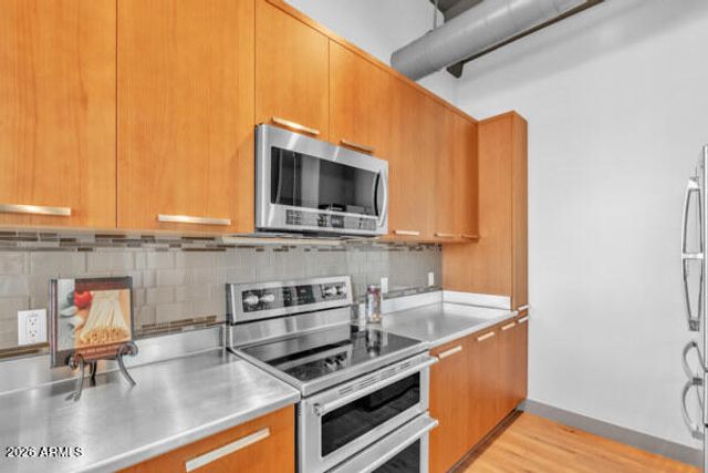 1 E LEXINGTON Avenue 809, Phoenix, AZ 85012