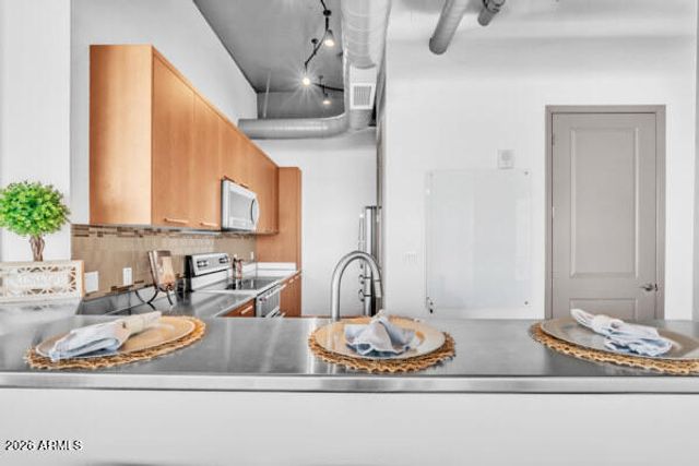 1 E LEXINGTON Avenue 809, Phoenix, AZ 85012