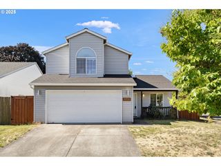 7736 N OLYMPIA St, Portland, OR 97203