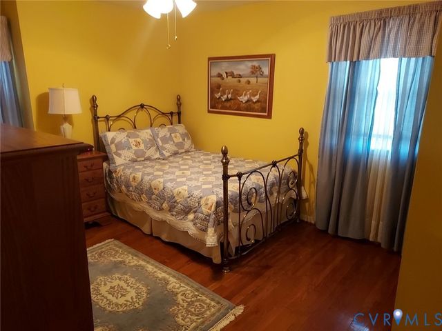 813 Smithfield Ave, Hopewell, VA 23860