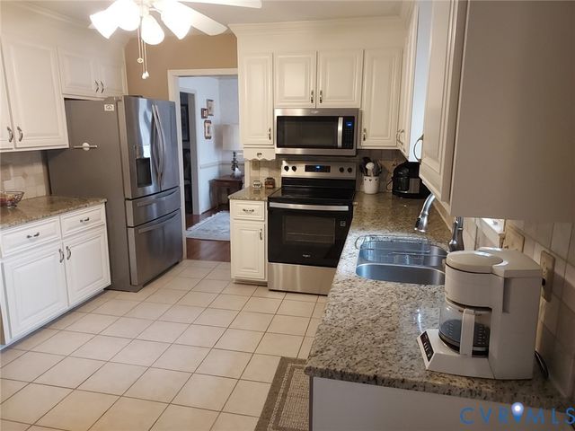 813 Smithfield Ave, Hopewell, VA 23860